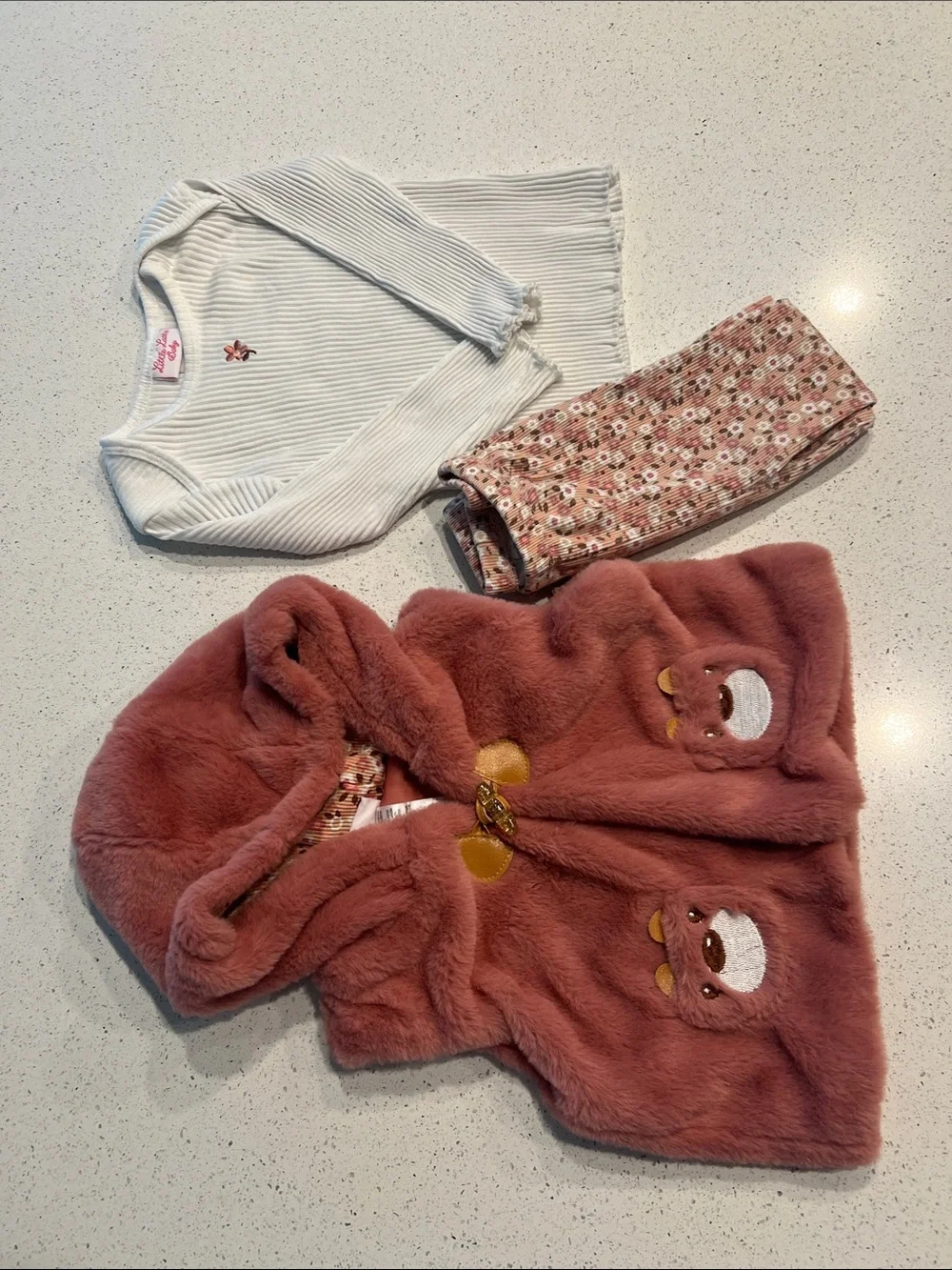 5/$35 used Little Lass baby 24 months old 3 piece outfit (no callouts) babygirl